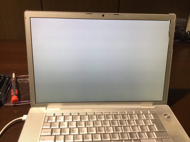 兵庫県加古川市 ノートパソコンの起動時にピープ音がなり、起動しない／Apple Mac OS